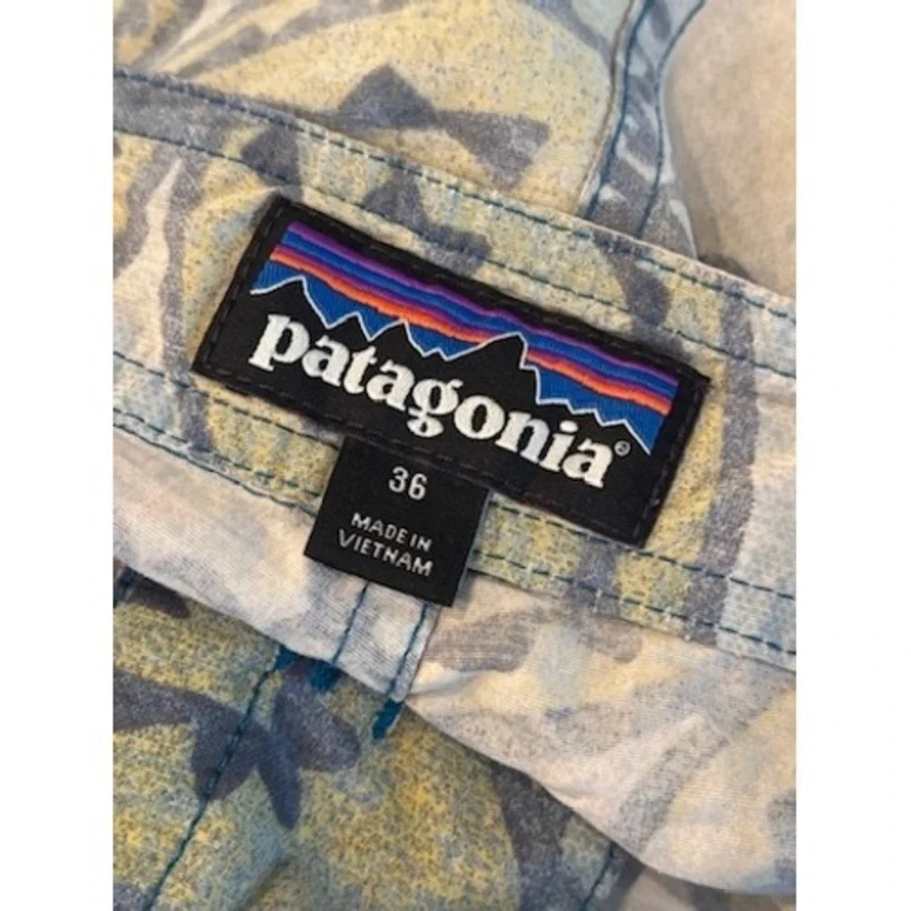 Patagonia Mens Board Shorts Size‎ 36 Blue Yellow Floral Print Swim Trunks 86559